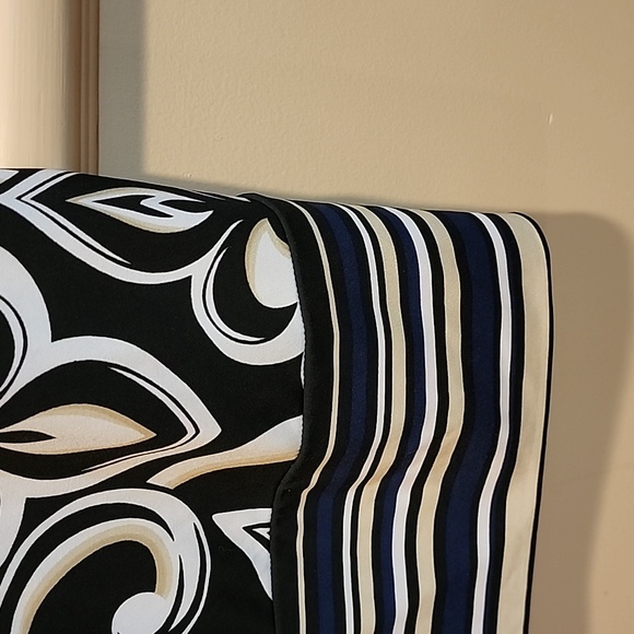 White House Black Market Monochrome and Beige Dress - Picture 5 of 7